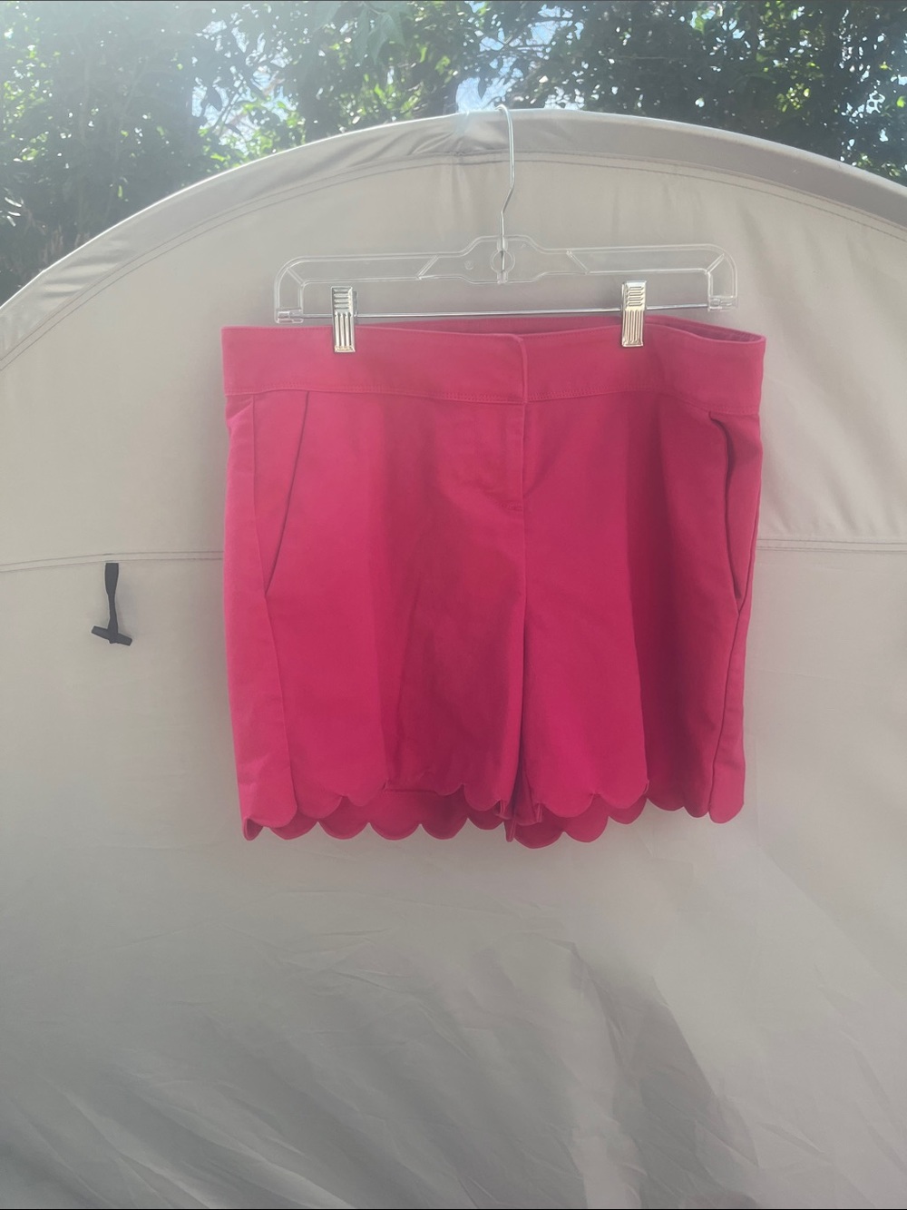 Isaac Mizrahi Bright Pink High-Waist Scallop Hem Shorts
